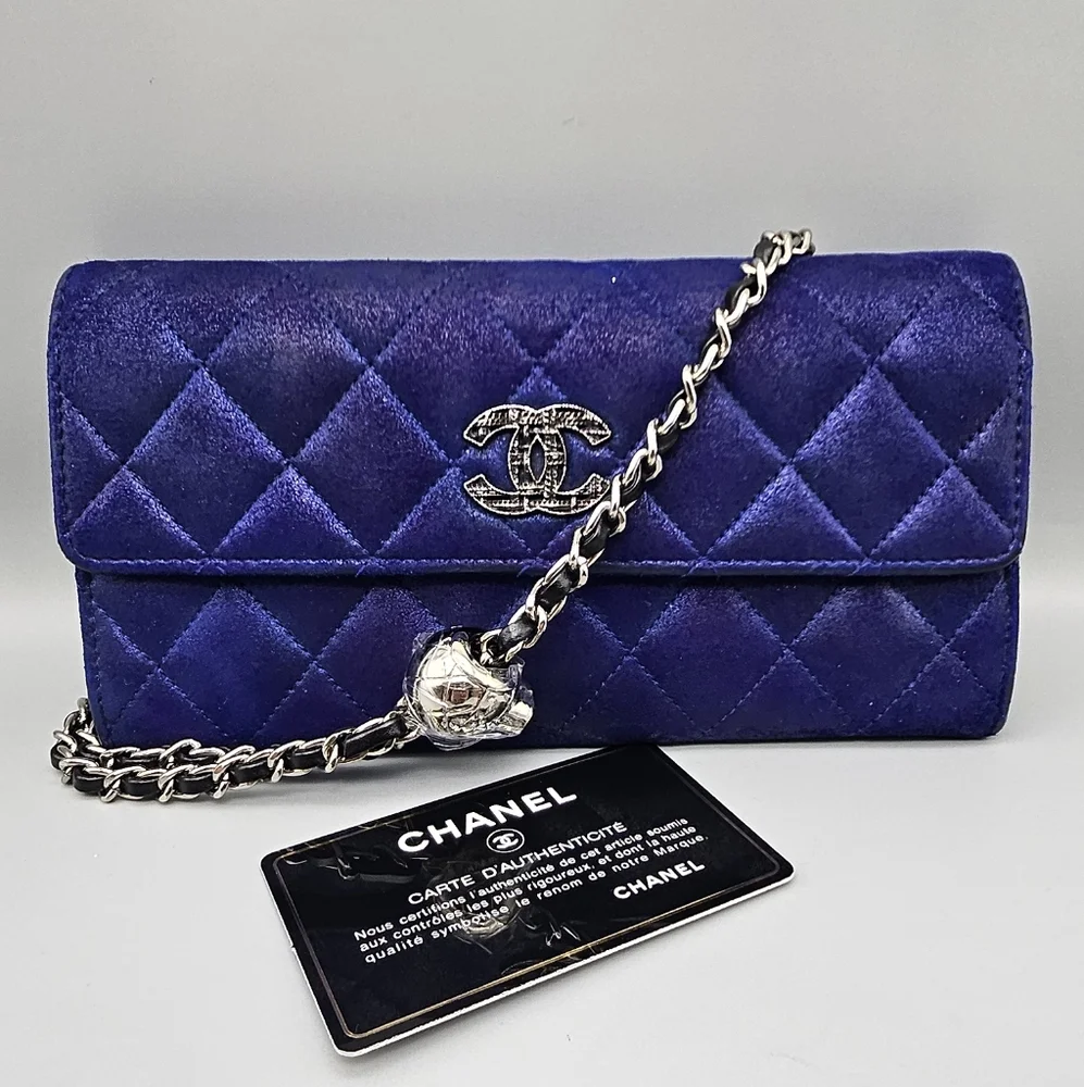 Chanel Quilted Iridescent Blue Wallet on Chain (WOC) Ruthenium HW - Picture 12 of 17